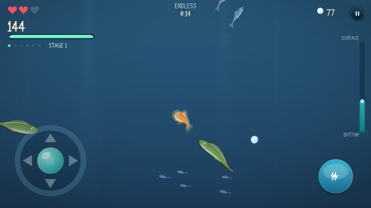 Endless mode: open water with mixed species from several depth bands and a run timer on screen.